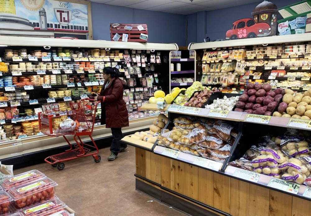 Grocery Store Throws Away $35K Worth Of Food After Lady Coughs On Everything