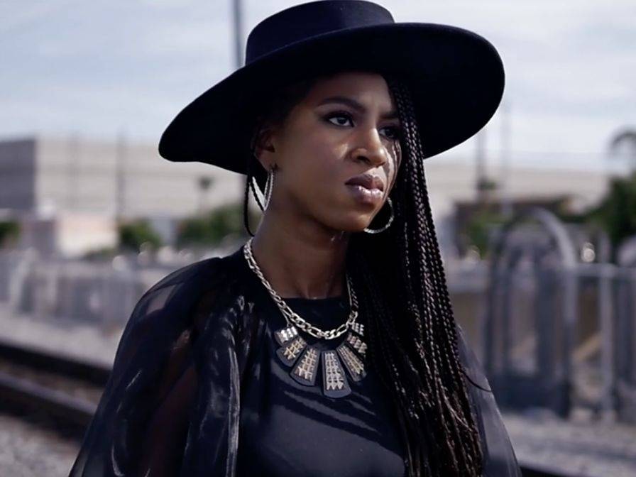 Lyric Jones Lays It All Out On The Railroad Tracks For  ‘Dusty Heart’ Video