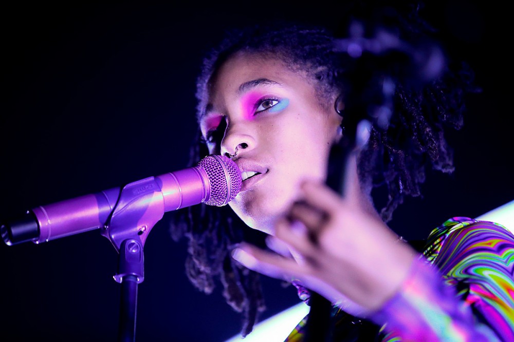 Willow Smith Says She Was Bullied for Liking Rock Music Because She’s Black Willow Smith Says She Was Bullied for Liking Rock Music Because She’s Black