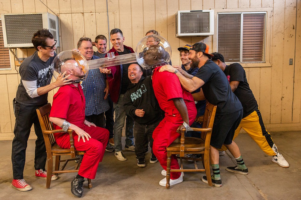 ‘Jackass 4’ Gets Official Title And First Official Images ‘Jackass 4’ Gets Official Title And First Official Images