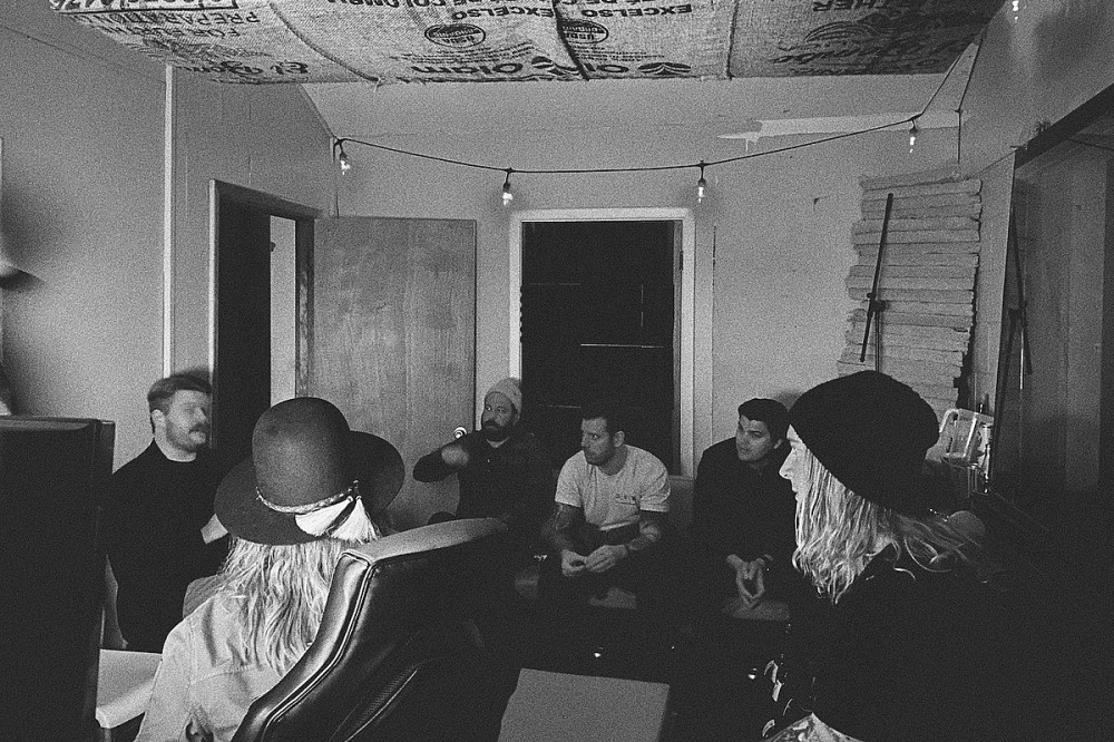 Underoath Surprise Release Heavy New Song ‘Damn Excuses’ Underoath Surprise Release Heavy New Song ‘Damn Excuses’