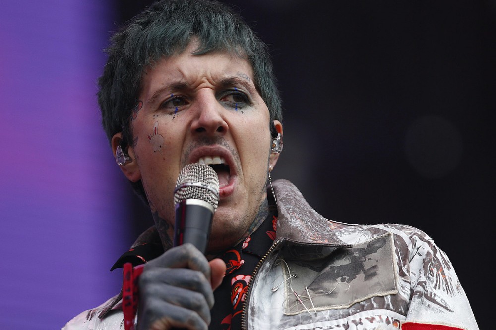 Bring Me the Horizon’s Oli Sykes Has Permanent Vampire Teeth Now? Bring Me the Horizon’s Oli Sykes Has Permanent Vampire Teeth Now?