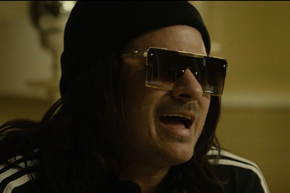 Angels & Airwaves’ ‘Losing My Mind’ Video Introduces Boomer’s Brother on Vegas TikTok Quest Angels & Airwaves’ ‘Losing My Mind’ Video Introduces Boomer’s Brother on Vegas TikTok Quest