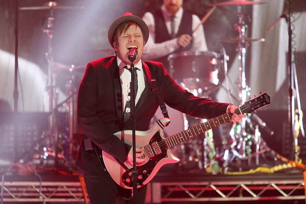 Fall Out Boy Cancel New York + Boston ‘Hella Mega’ Performances After Team Member Gets COVID-19 Fall Out Boy Cancel New York + Boston ‘Hella Mega’ Performances After Team Member Gets COVID-19