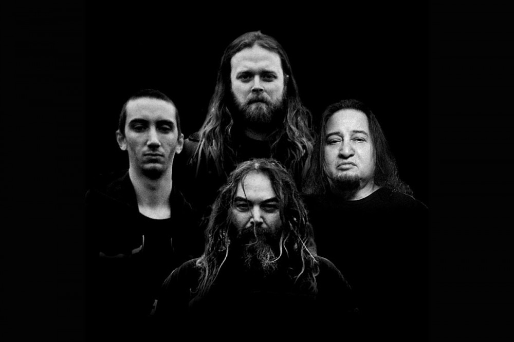 Fear Factory’s Dino Cazares Joins Soulfly’s 2021 Touring Lineup Fear Factory’s Dino Cazares Joins Soulfly’s 2021 Touring Lineup