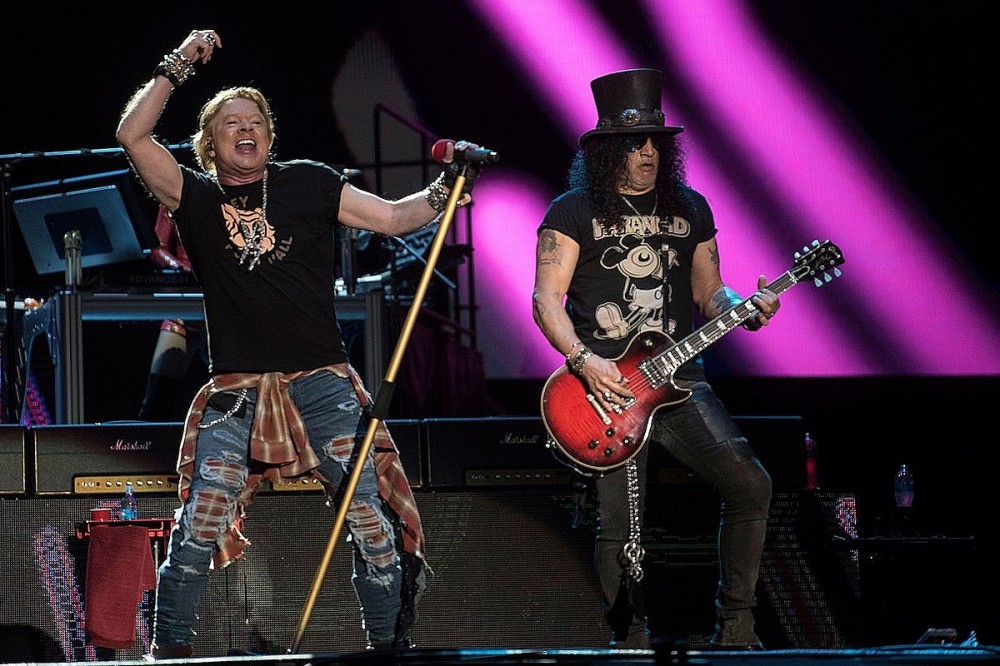 Guns N’ Roses Release Official Studio Version of New Song ‘Absurd’ Guns N’ Roses Release Official Studio Version of New Song ‘Absurd’