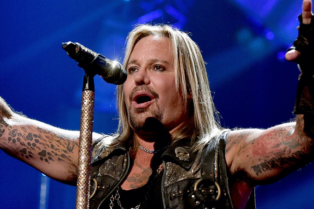 Vince Neil Returns to the Stage After Thwarted Festival Performance Vince Neil Returns to the Stage After Thwarted Festival Performance