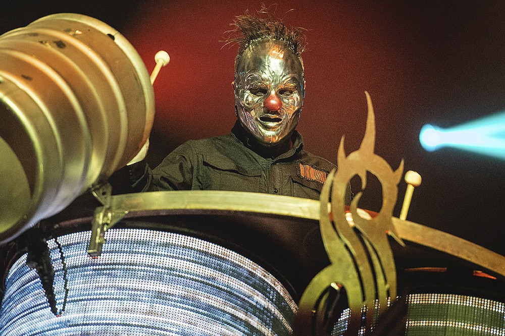 Slipknot’s Clown – ‘I’m Not Ever Going to Stop Wearing a Mask, COVID or Not’ Slipknot’s Clown – ‘I’m Not Ever Going to Stop Wearing a Mask, COVID or Not’