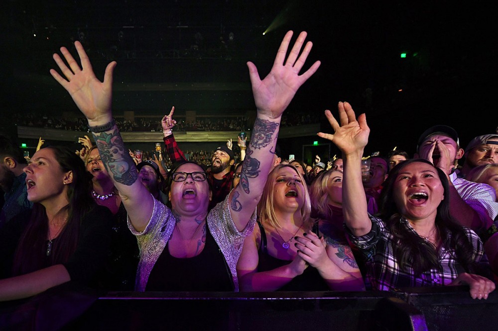 AEG Presents to Require Proof of Vaccination for Concertgoers + Staff AEG Presents to Require Proof of Vaccination for Concertgoers + Staff