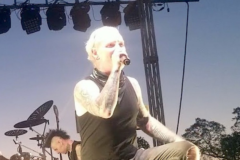 Corey Taylor Unleashes Solo Band Live Debut of Slipknot’s ‘Wait and Bleed’ Corey Taylor Unleashes Solo Band Live Debut of Slipknot’s ‘Wait and Bleed’