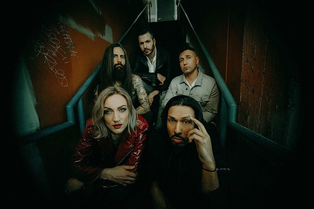Pop Evil Postpone Eight Tour Dates Amid Singer Leigh Kakaty’s COVID Diagnosis Pop Evil Postpone Eight Tour Dates Amid Singer Leigh Kakaty’s COVID Diagnosis