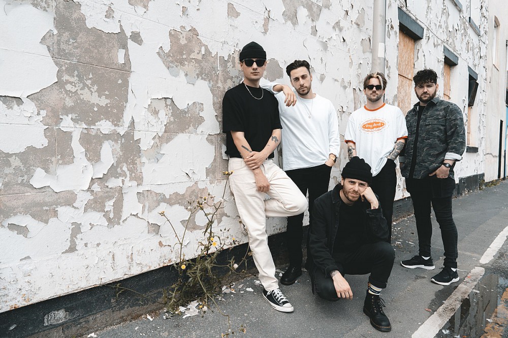 Boston Manor Debut Powerful New Song ‘Carbon Mono’ Boston Manor Debut Powerful New Song ‘Carbon Mono’