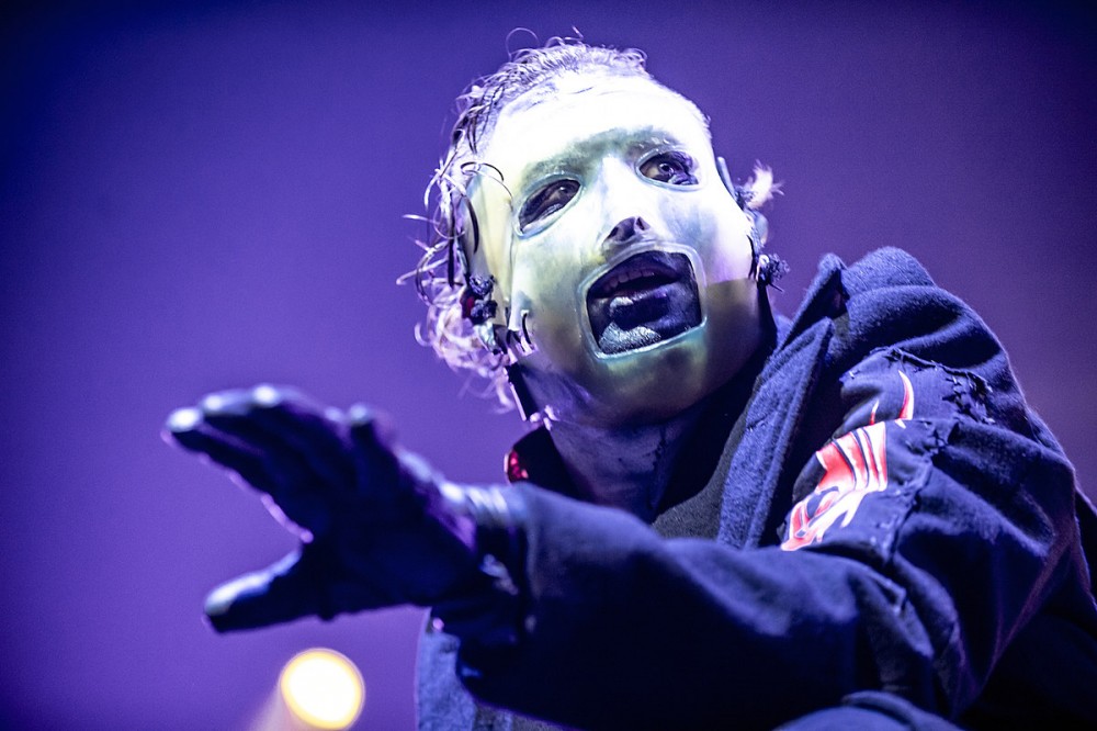 Corey Taylor Shares COVID Health Update, Encourages Fence-Sitters to Get Vaccinated Corey Taylor Shares COVID Health Update, Encourages Fence-Sitters to Get Vaccinated