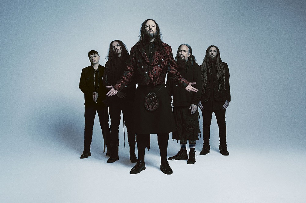 Korn Reveal Temporary Fill-In for Munky During Recent Concert Korn Reveal Temporary Fill-In for Munky During Recent Concert