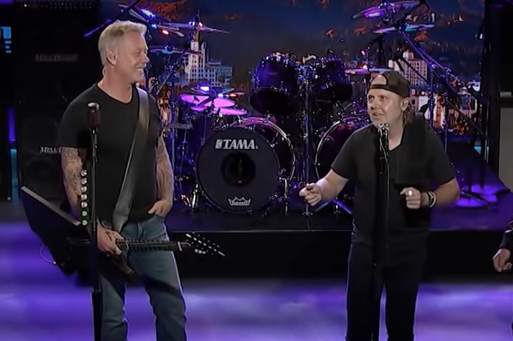 Metallica Laugh About the Time James Hetfield Punched Lars Ulrich Metallica Laugh About the Time James Hetfield Punched Lars Ulrich