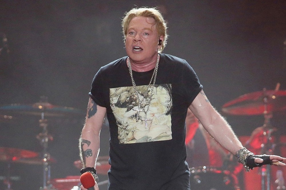 Axl Rose Guts Out Guns N’ Roses’ Wrigley Field Show Amidst Potential Food Poisoning Axl Rose Guts Out Guns N’ Roses’ Wrigley Field Show Amidst Potential Food Poisoning