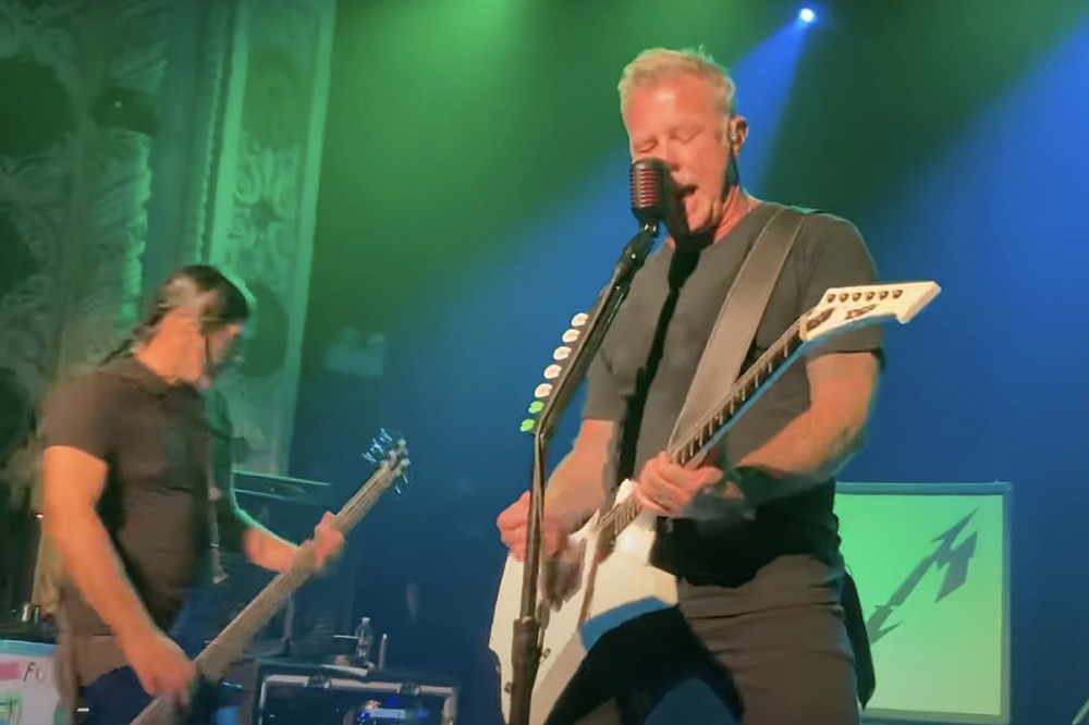 Metallica Played a Second Surprise Club Show, This Time in Chicago – Video + Set List Metallica Played a Second Surprise Club Show, This Time in Chicago – Video + Set List