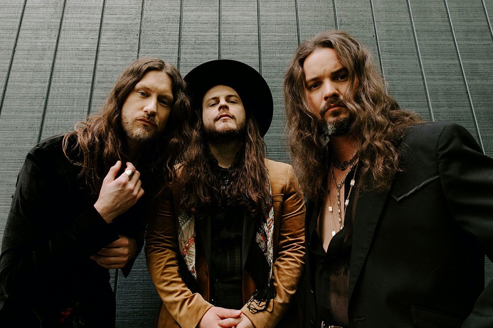 Goodbye June Back in the Saddle With Director’s Cut of ‘Step Aside’ Video Goodbye June Back in the Saddle With Director’s Cut of ‘Step Aside’ Video