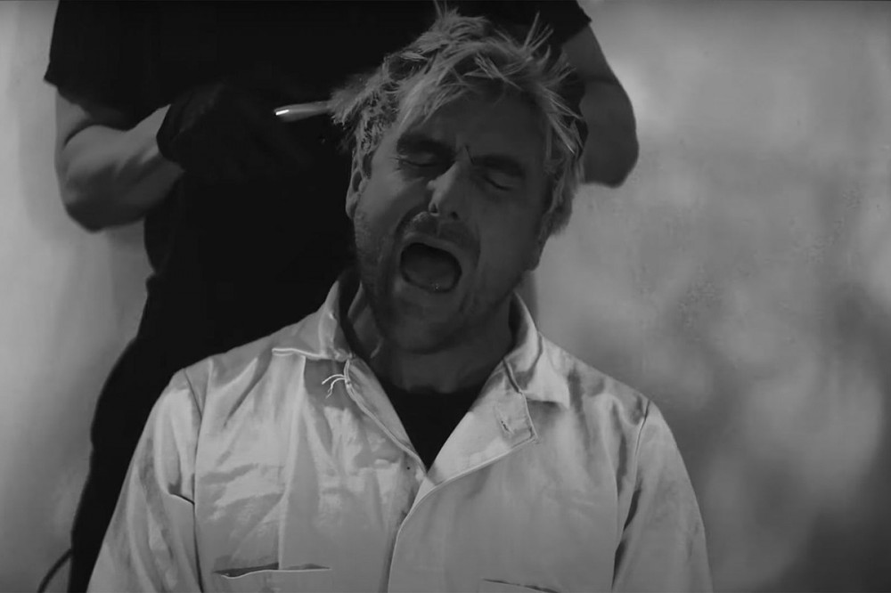 Circa Survive’s Anthony Green Starts From Scratch on ‘Imposter Syndrome,’ Band Announces New EP Circa Survive’s Anthony Green Starts From Scratch on ‘Imposter Syndrome,’ Band Announces New EP