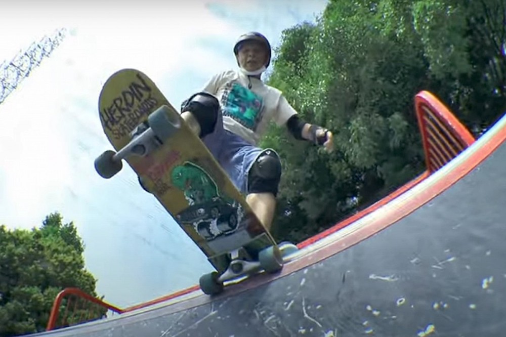 81-Year-Old Learns to Skateboard, Says It Helps Prevent Dementia 81-Year-Old Learns to Skateboard, Says It Helps Prevent Dementia
