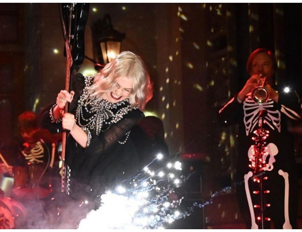 Nip Slips + Guitar Smashing – What Can We Learn About the Double Standard Toward Women in Rock? Nip Slips + Guitar Smashing – What Can We Learn About the Double Standard Toward Women in Rock?