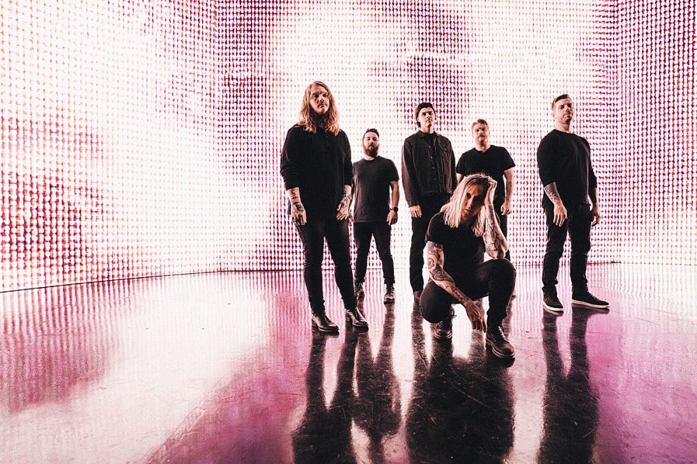 Underoath + Ghostemane Embody Exasperation With New Song ‘Cycle’ Underoath + Ghostemane Embody Exasperation With New Song ‘Cycle’