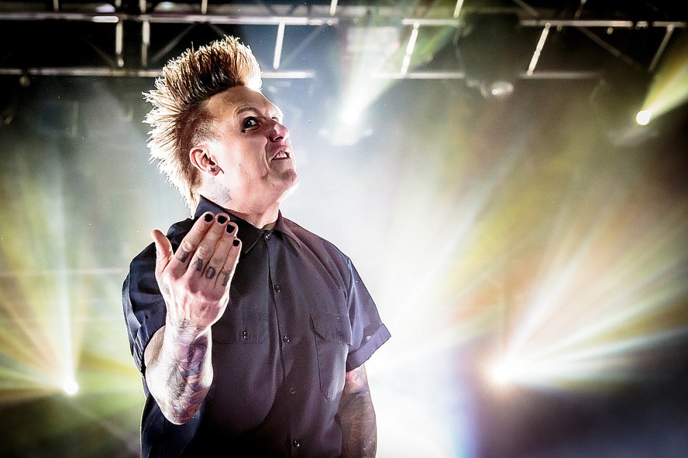 Papa Roach Want to Mend the Divide With New Song ‘Dying to Believe’ Papa Roach Want to Mend the Divide With New Song ‘Dying to Believe’