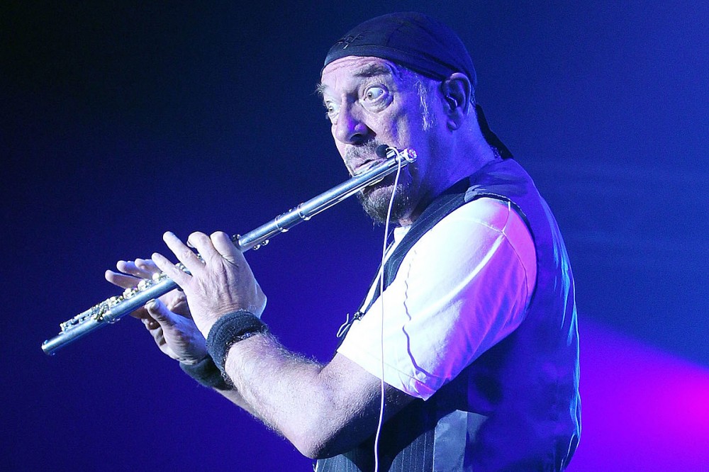 Jethro Tull Debut New Song ‘Shoshana Sleeping’ + Announce First Album in 18 Years ‘The Zealot Gene’ Jethro Tull Debut New Song ‘Shoshana Sleeping’ + Announce First Album in 18 Years ‘The Zealot Gene’