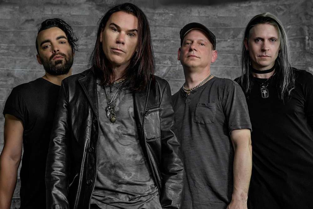 Stabbing Westward Drop Pulsing ‘I Am Nothing,’ Announce ‘Chasing Ghosts’ Album Stabbing Westward Drop Pulsing ‘I Am Nothing,’ Announce ‘Chasing Ghosts’ Album