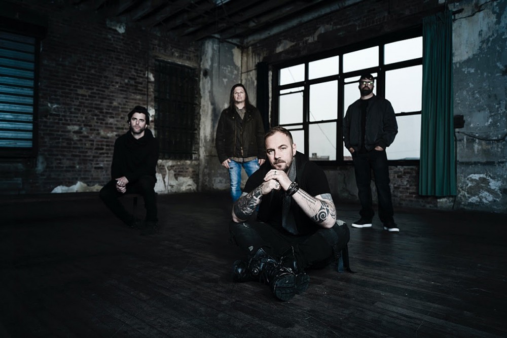 Saint Asonia Rock Up Cover of The Weeknd’s ‘Blinding Lights’ Saint Asonia Rock Up Cover of The Weeknd’s ‘Blinding Lights’