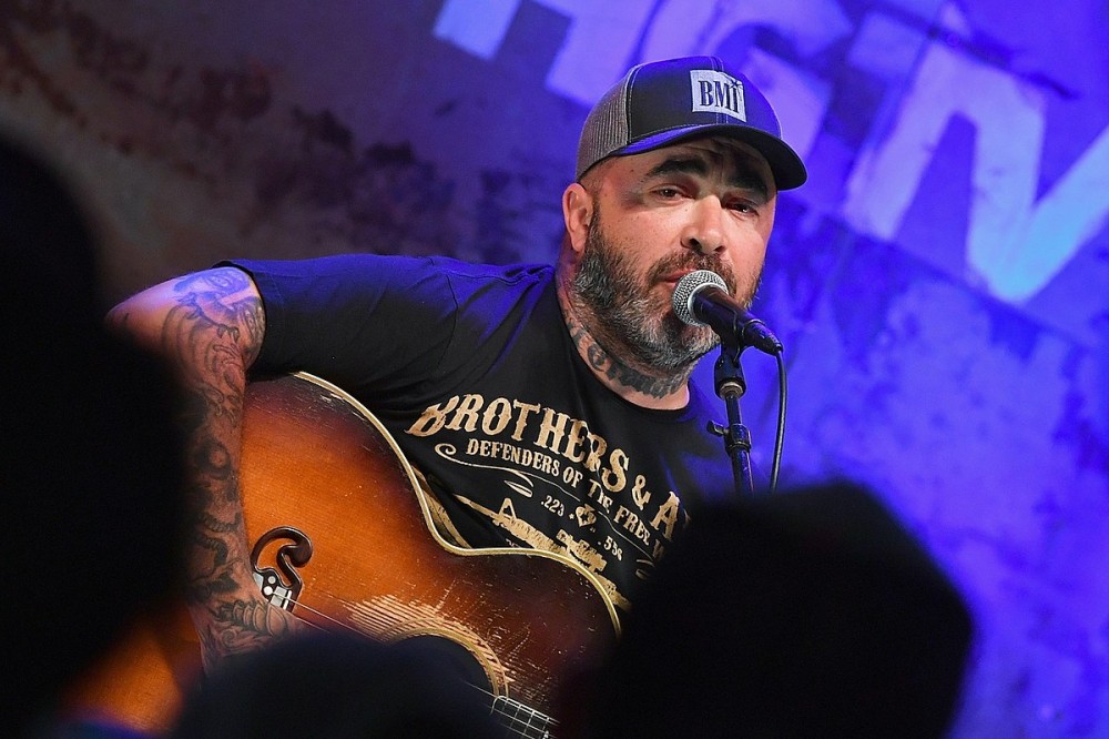 Aaron Lewis Claims He Cured His COVID With Unproven Ivermectin Treatment Aaron Lewis Claims He Cured His COVID With Unproven Ivermectin Treatment