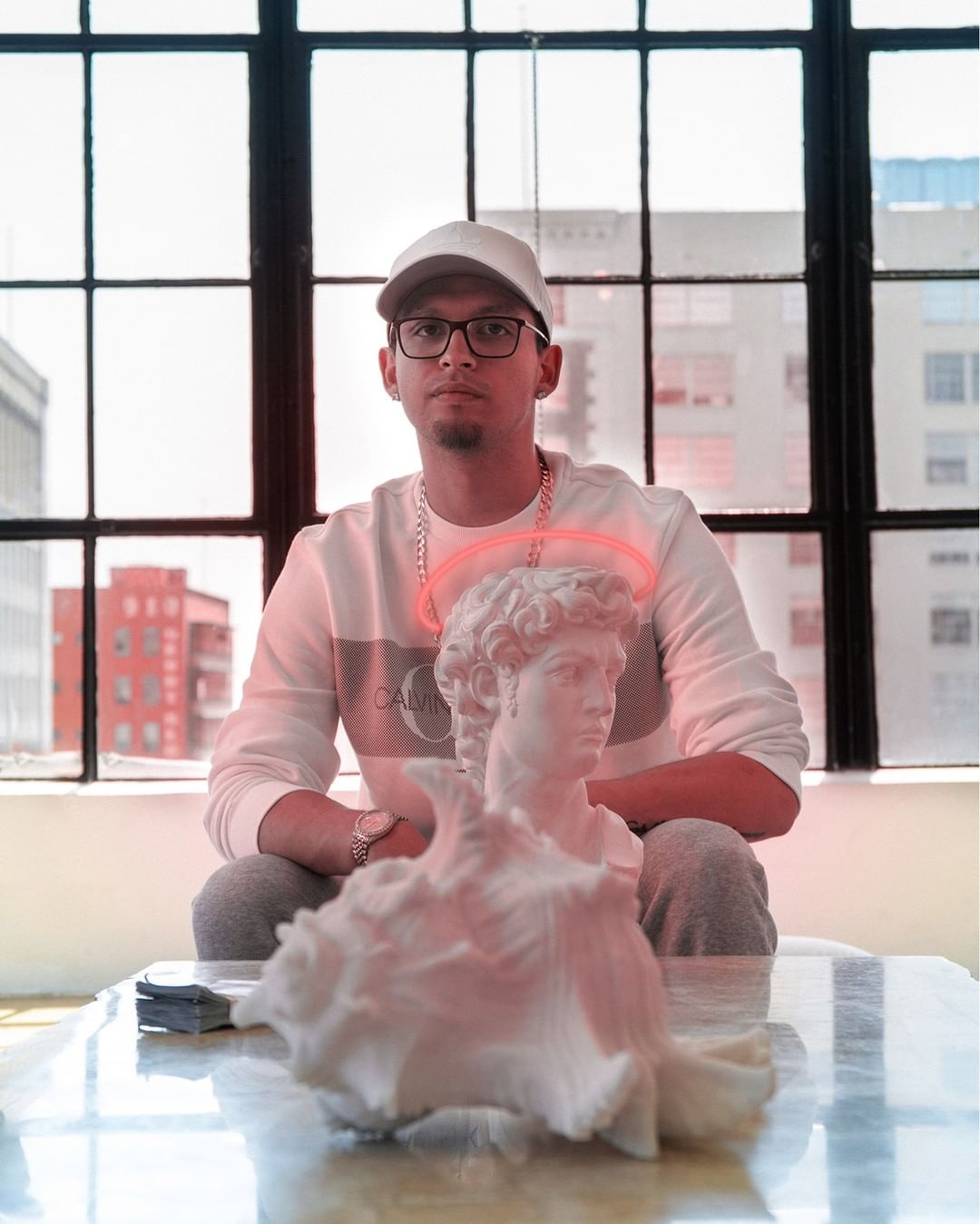 Rob Edward Touches On Drug Addiction & Trade In New Music Video “Suit And Tie” Rob Edward Touches On Drug Addiction & Trade In New Music Video “Suit And Tie”