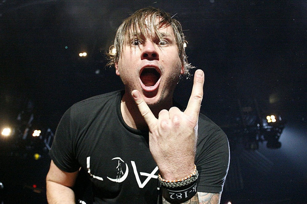 Tom DeLonge Is Turning His Sci-Fi Novels Into a New TV Series Tom DeLonge Is Turning His Sci-Fi Novels Into a New TV Series