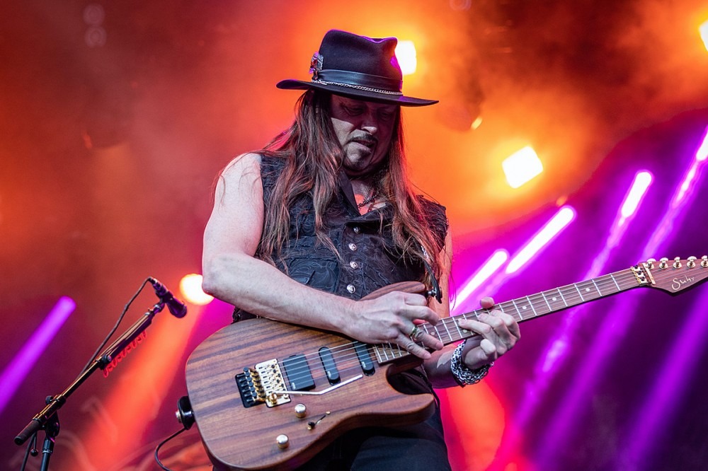 Whitesnake Guitarist Reb Beach Misses 4 Shows in a Row, Fans Show Concern Whitesnake Guitarist Reb Beach Misses 4 Shows in a Row, Fans Show Concern