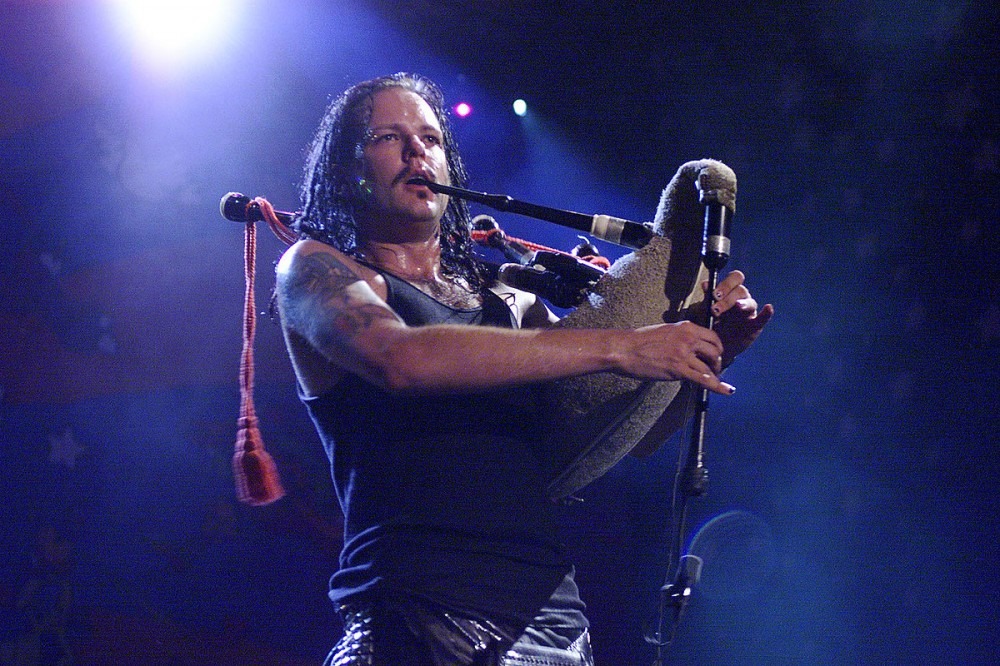 Korn’s Jonathan Davis Recalls Woodstock ’99’s ‘Shocking’ Outcome Korn’s Jonathan Davis Recalls Woodstock ’99’s ‘Shocking’ Outcome