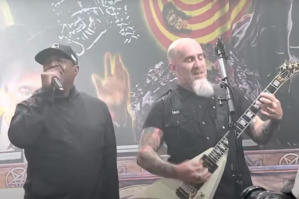 Public Enemy’s Chuck D Joined Anthrax for ‘Bring the Noise’ at the Hollywood Palladium Public Enemy’s Chuck D Joined Anthrax for ‘Bring the Noise’ at the Hollywood Palladium