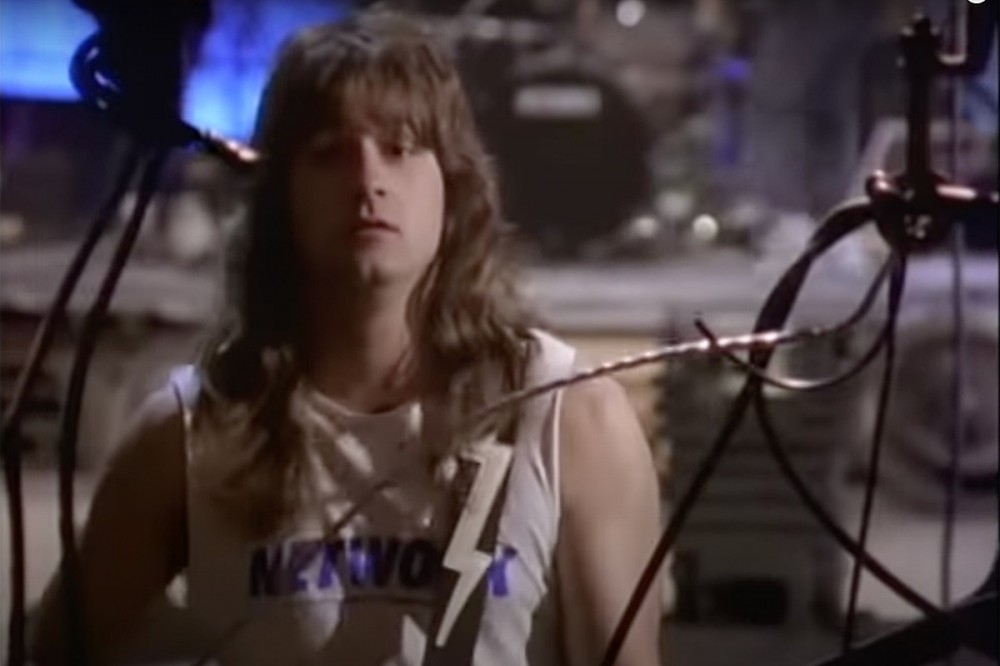 Tesla Bassist Once Got His Privates Stuck in Zipper While Playing Onstage Tesla Bassist Once Got His Privates Stuck in Zipper While Playing Onstage