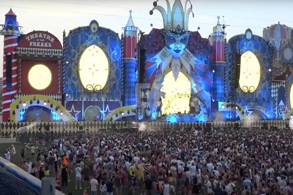 Stage Collapse at Spain’s Medusa Festival Turns Deadly Stage Collapse at Spain’s Medusa Festival Turns Deadly