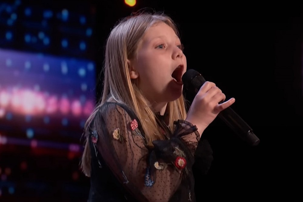 How Harper (10-Year-Old Spiritbox Fan) Learned to Scream How Harper (10-Year-Old Spiritbox Fan) Learned to Scream