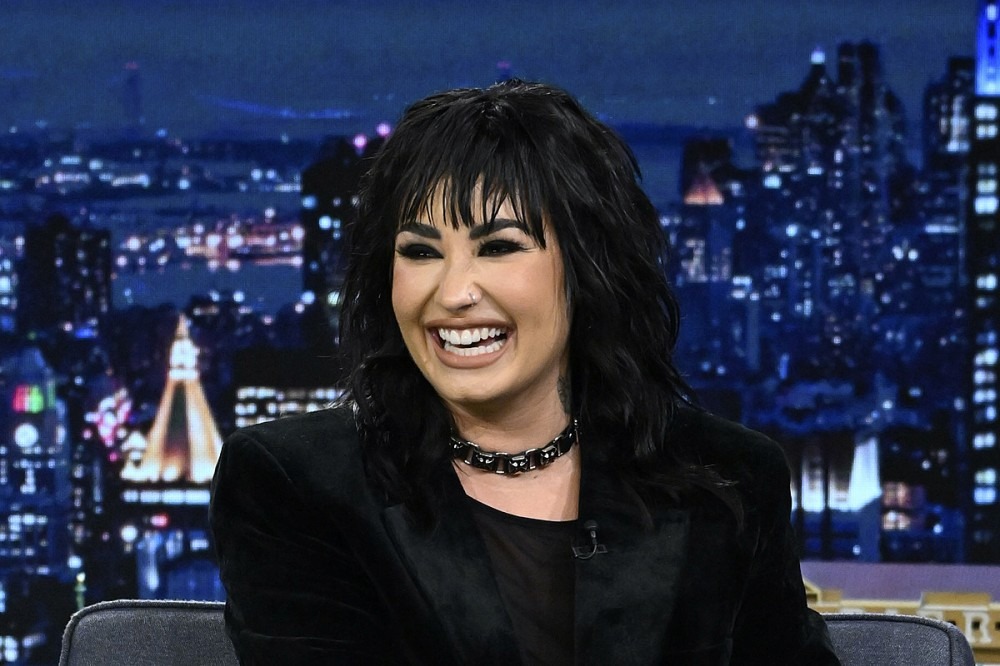 Demi Lovato Plays a Super Metal-Looking Guitar on ‘Fallon’ Demi Lovato Plays a Super Metal-Looking Guitar on ‘Fallon’