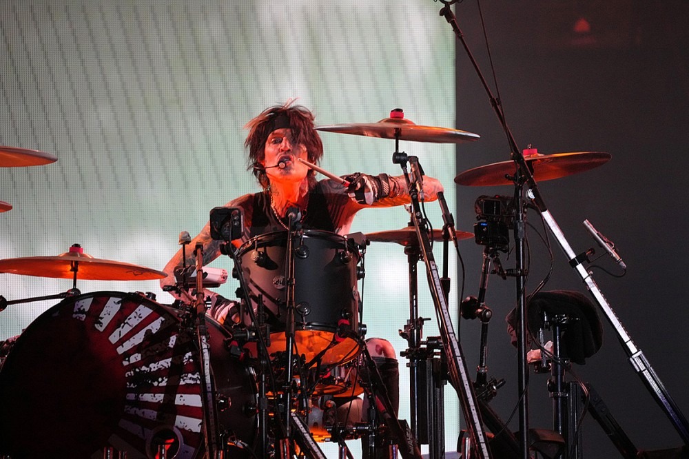 Tommy Lee Reveals Viral Full Frontal Nude Posting Came During a ‘Motherf**king Bender’ Tommy Lee Reveals Viral Full Frontal Nude Posting Came During a ‘Motherf**king Bender’