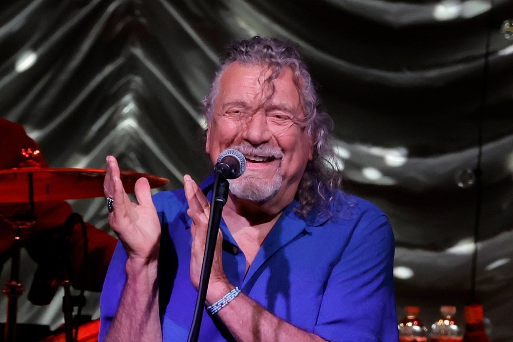 Robert Plant on Led Zeppelin’s Tolkien Obsession – ‘There Were Maybe One or Two Too Many Hobbits’ Robert Plant on Led Zeppelin’s Tolkien Obsession – ‘There Were Maybe One or Two Too Many Hobbits’