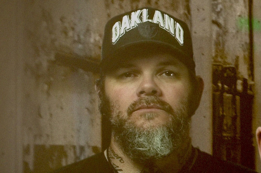 Neurosis Vocalist Scott Kelly Admits to Familial Abuse, Announces Retirement From Band Neurosis Vocalist Scott Kelly Admits to Familial Abuse, Announces Retirement From Band
