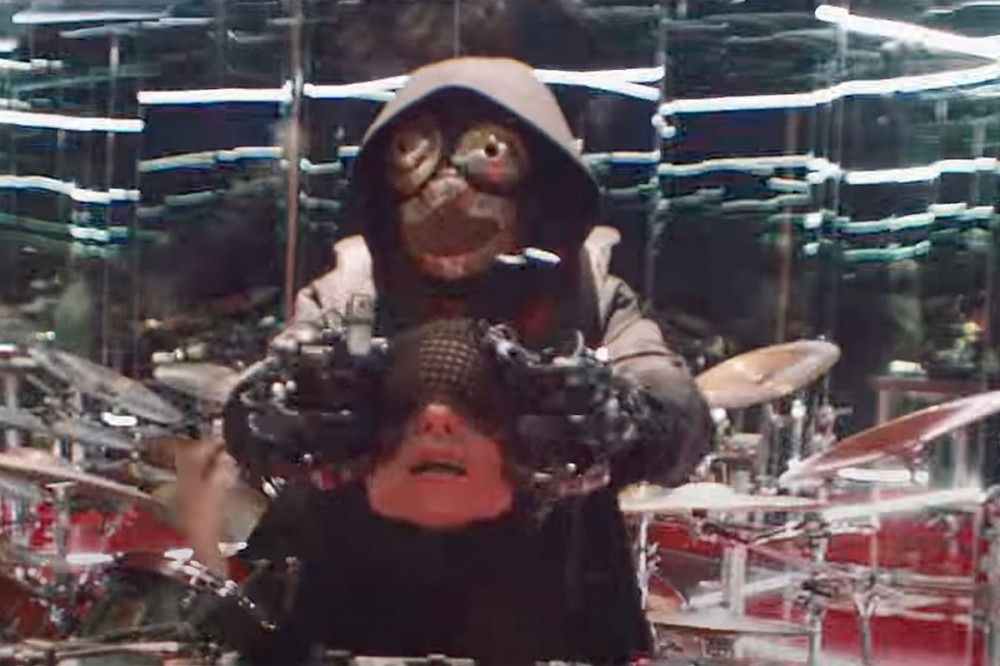 Slipknot’s Sid Wilson – It’s ‘Funny’ That People Are Just Now Realizing My Mask Was Animatronic Slipknot’s Sid Wilson – It’s ‘Funny’ That People Are Just Now Realizing My Mask Was Animatronic