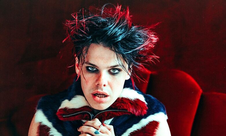 YUNGBLUD Speaks Up Against Injustice And Shows Support For Mahsa Amini At Firefly Music Festival