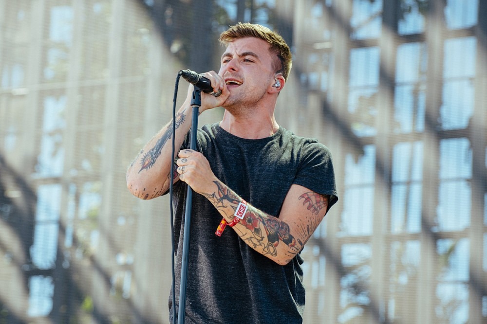 Circa Survive Singer Anthony Green Denies Rumors That Band Is Breaking Up Circa Survive Singer Anthony Green Denies Rumors That Band Is Breaking Up