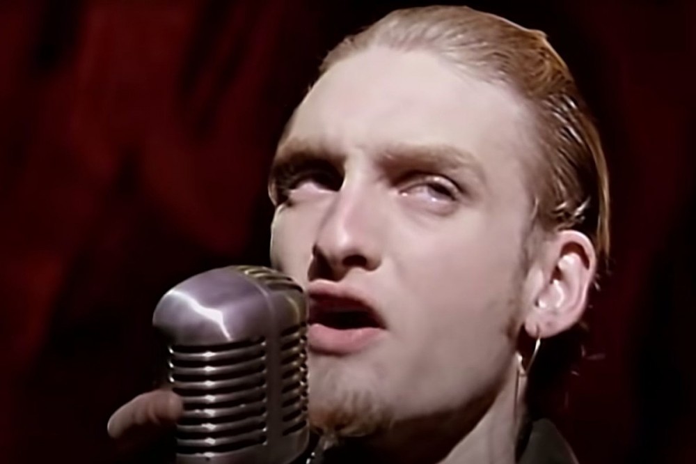 Alice In Chains Release Behind-The-Scenes Footage Of ‘Them Bones’ Video Shoot Alice In Chains Release Behind-The-Scenes Footage Of ‘Them Bones’ Video Shoot