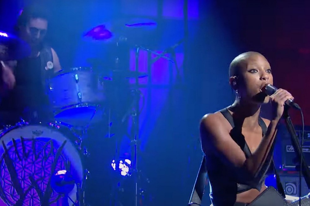 WATCH: Willow Performs On ‘SNL,’ Smashes Guitar Through TV Set WATCH: Willow Performs On ‘SNL,’ Smashes Guitar Through TV Set